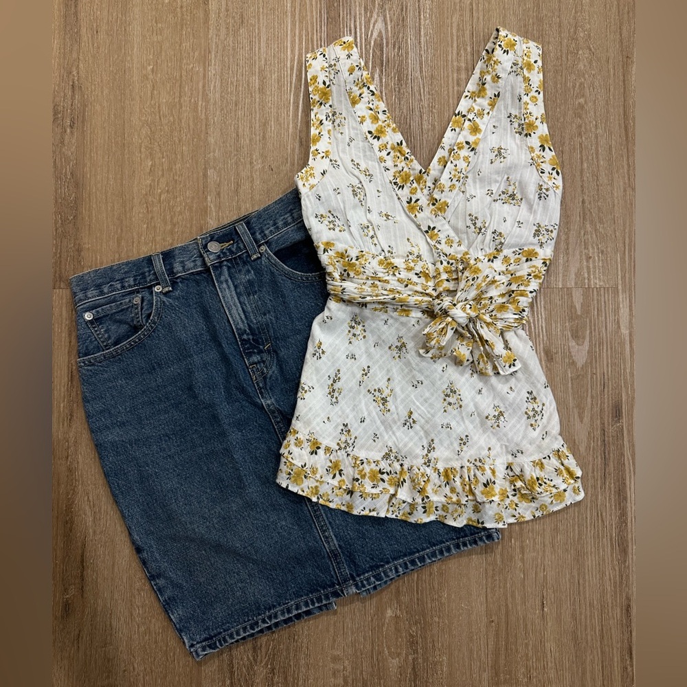 Aryeh Small Floral Floral Wrap Top